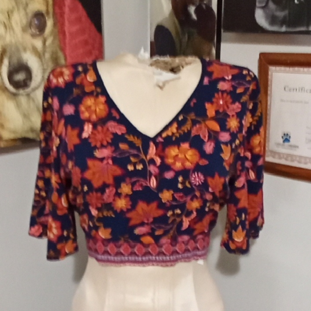 Band of Gypsies Floral V-Neck Crop Top - Blue and Orange